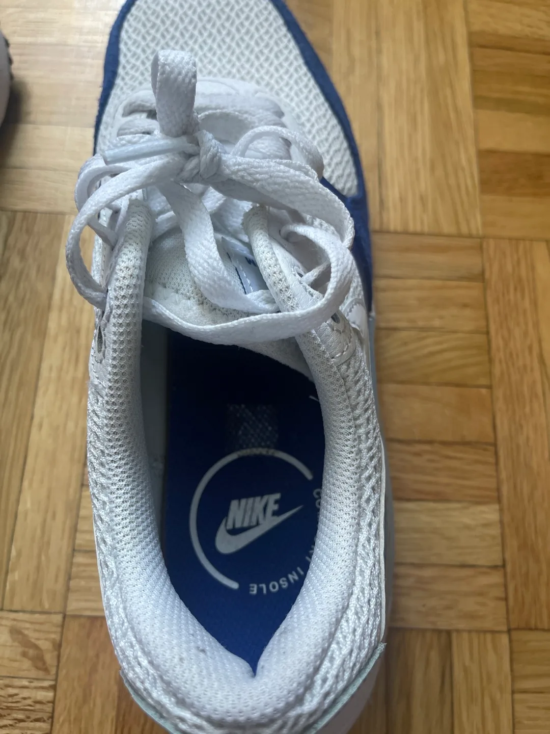 Nike Air Max Size 8 image indicator(2)