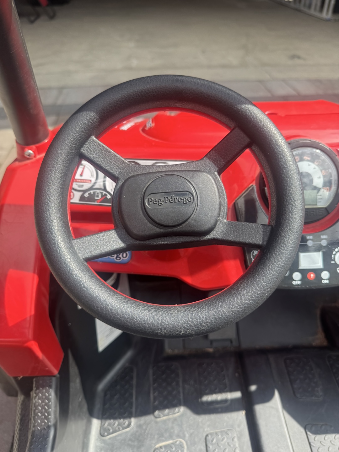 Polaris RZR 900 Ride-On Toy Car - photo 3