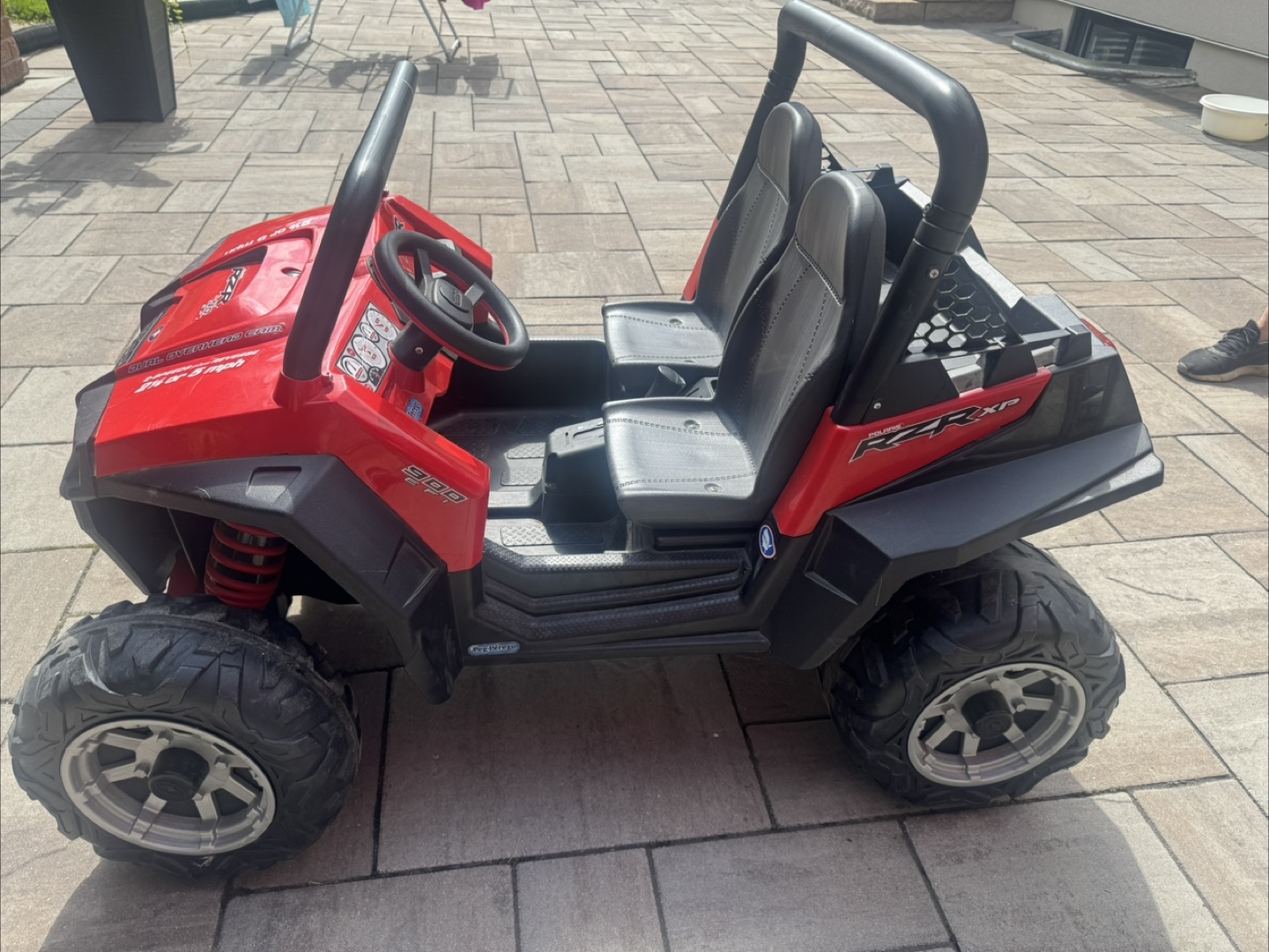 Polaris RZR 900 Ride-On Toy Car