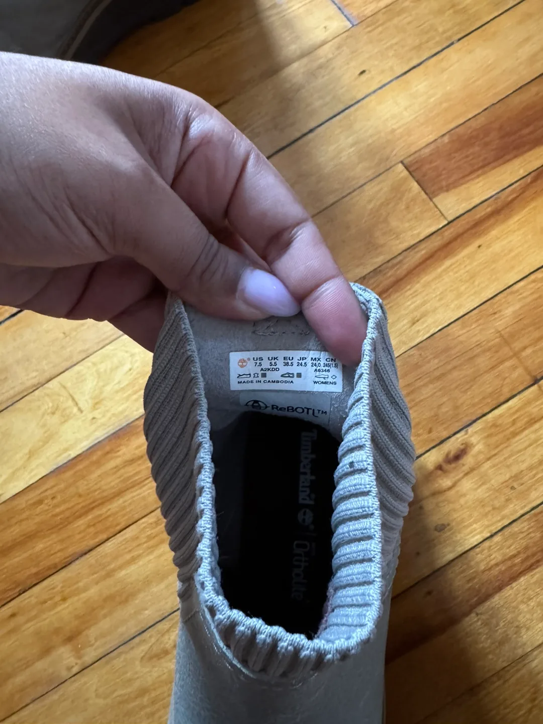 Timberland Chelsea Boots, Women's Size 7.5 image indicator(3)