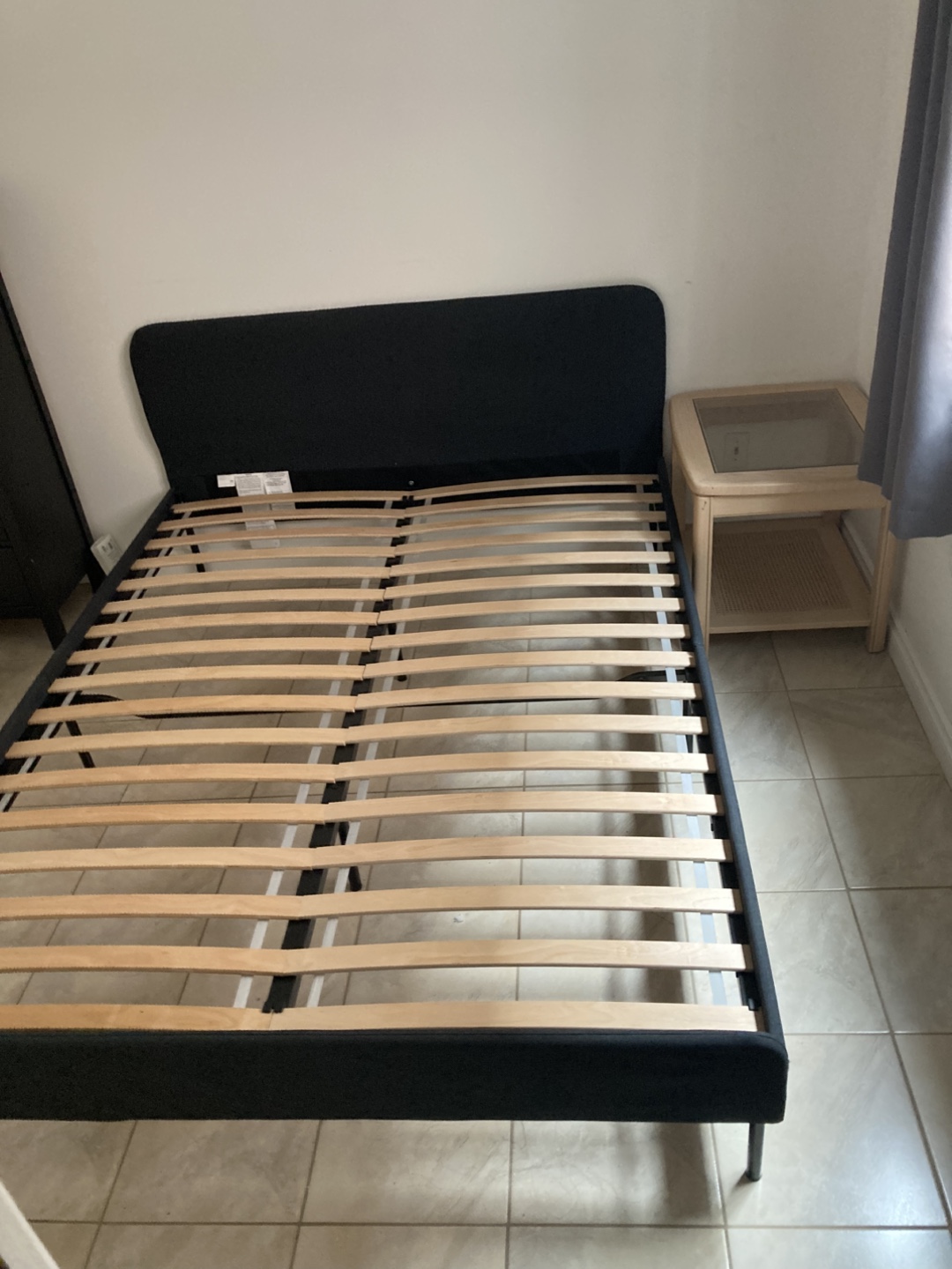 IKEA SLATTUM Bed Frame - Queen Size - photo 3