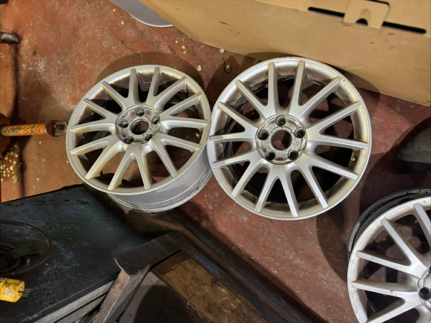 Volkswagen Alloy Wheels - Set of 4 image indicator(4)