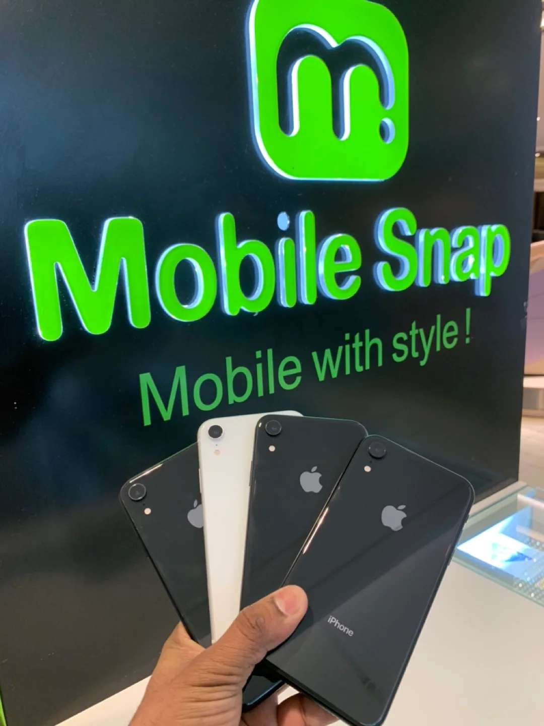 IPHONE XR EXCELLENT CONDITION thumbnail