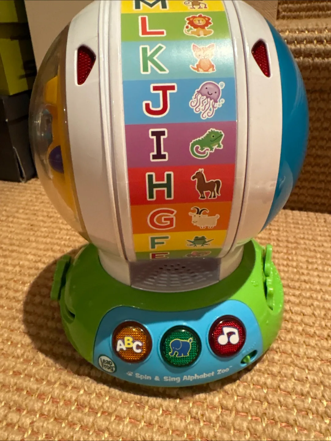 LeapFrog Spin & Sing Alphabet Zoo + Toy Guitar image indicator(2)