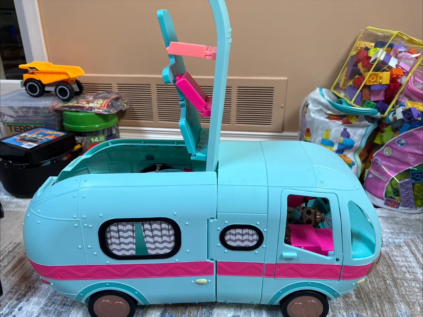 LOL Surprise OMG Glamper Camper image indicator(3)