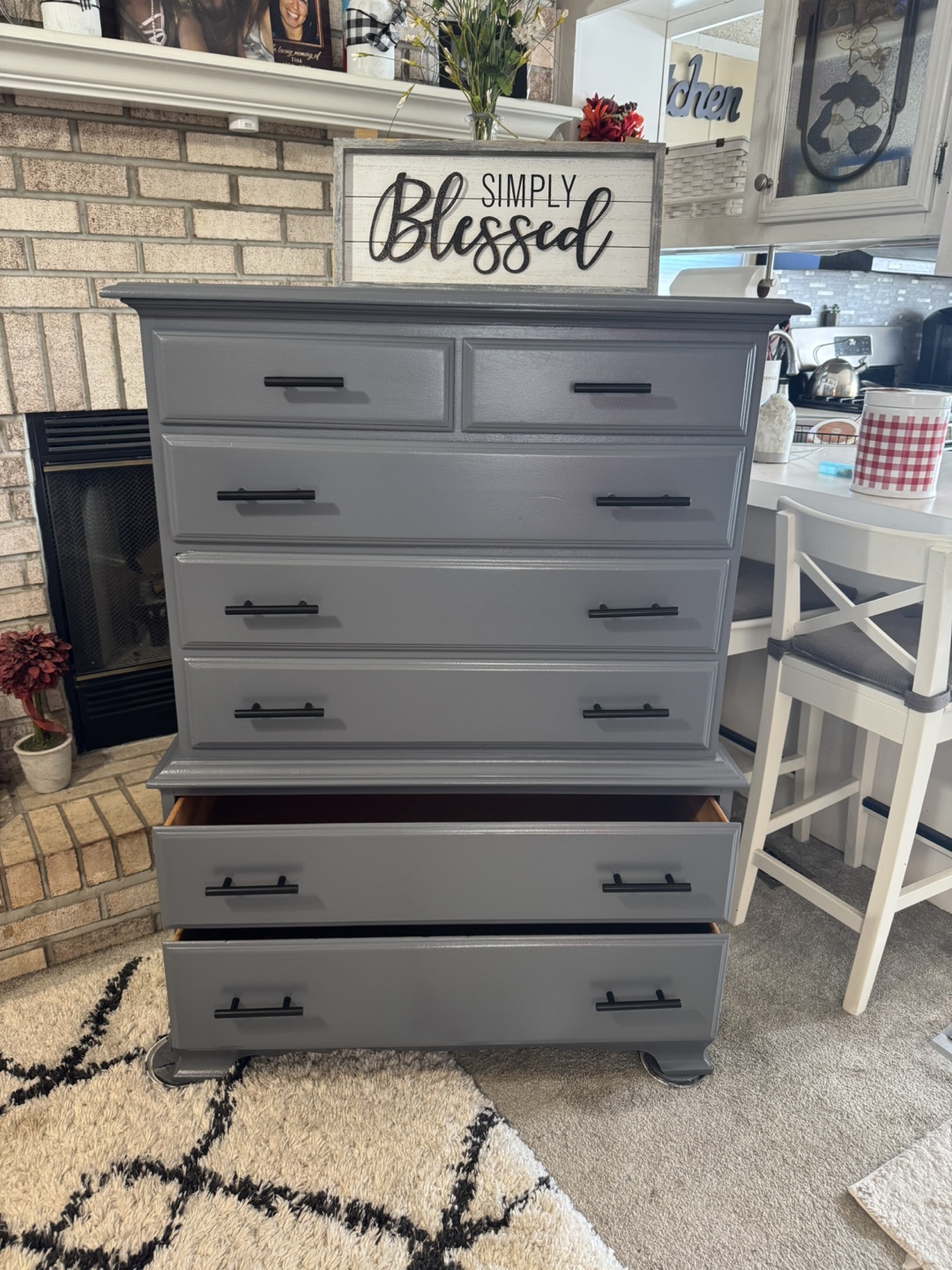 ✨✨GORGEOUS GRAY TALL AND BIG 7 DRAWER DRESSER✨✨ - photo 2