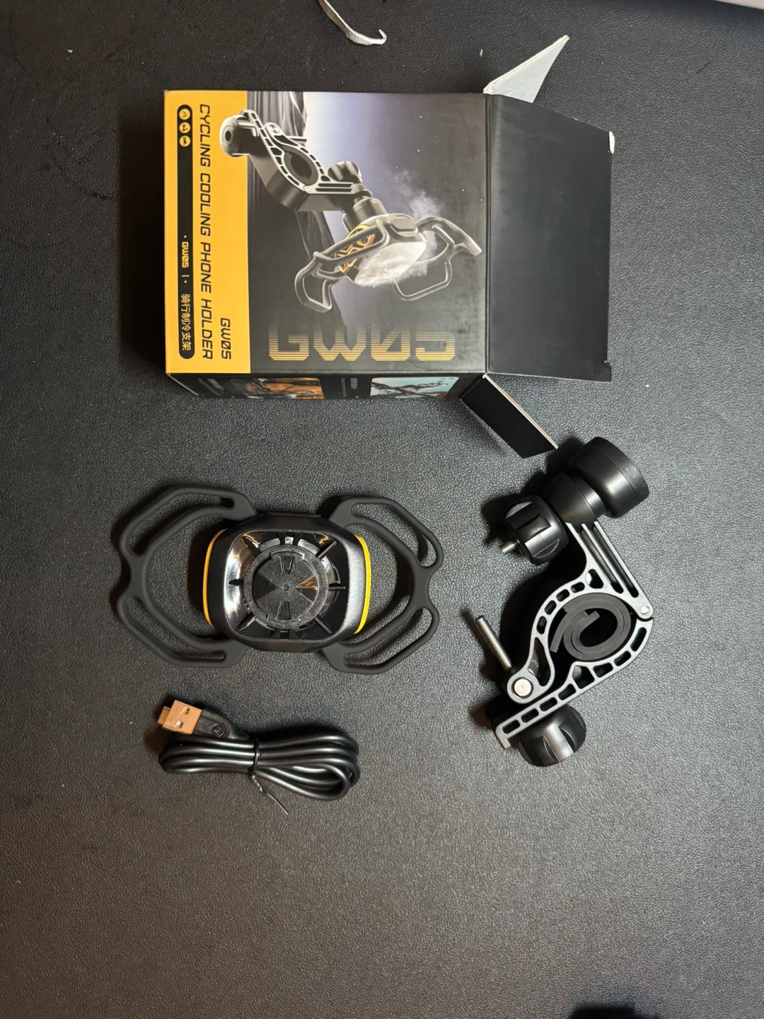 GW05 Cycling Cooling Phone Holder thumbnail