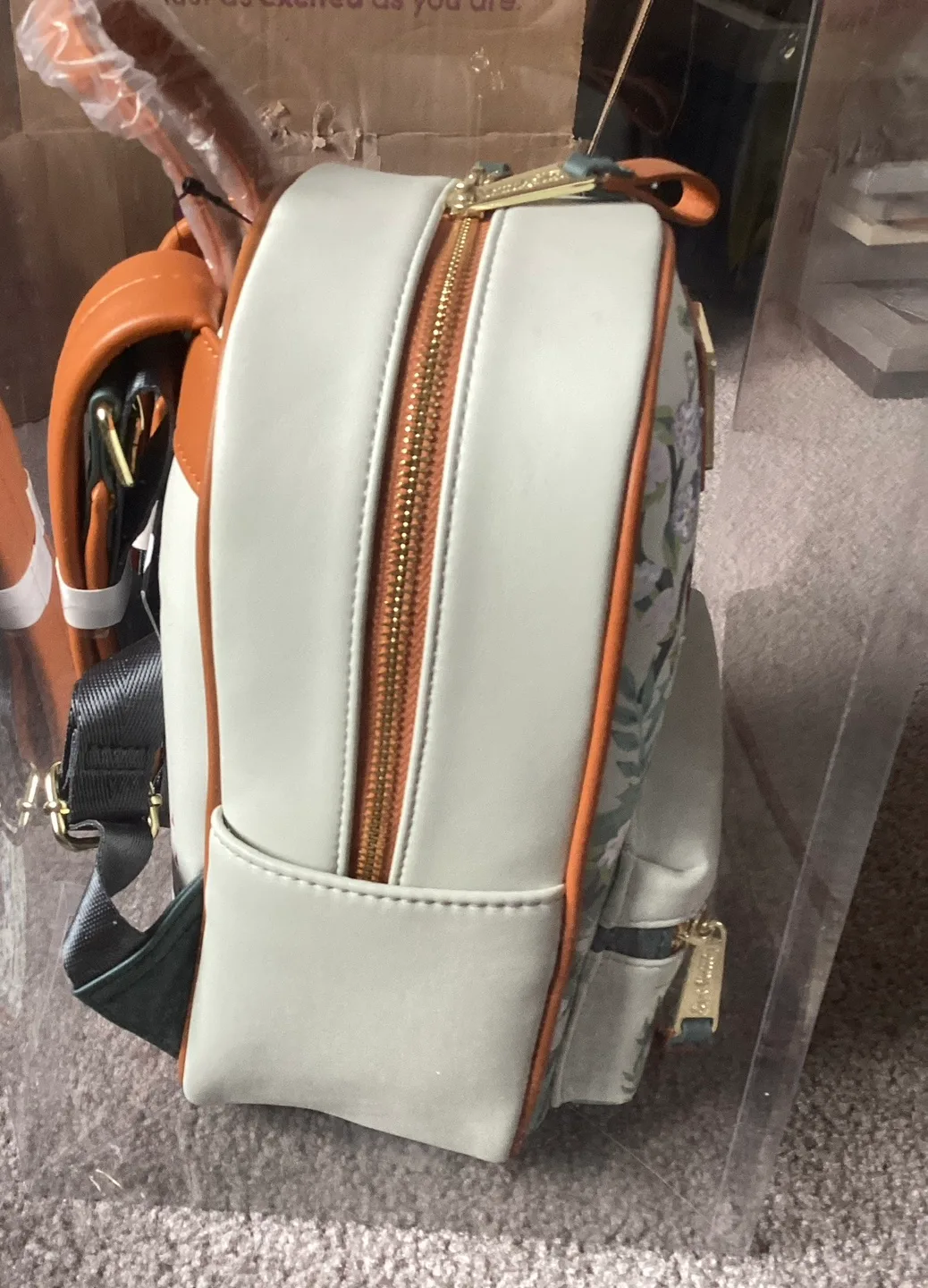 Disney Loungefly Snow White Mini Backpack image indicator(4)