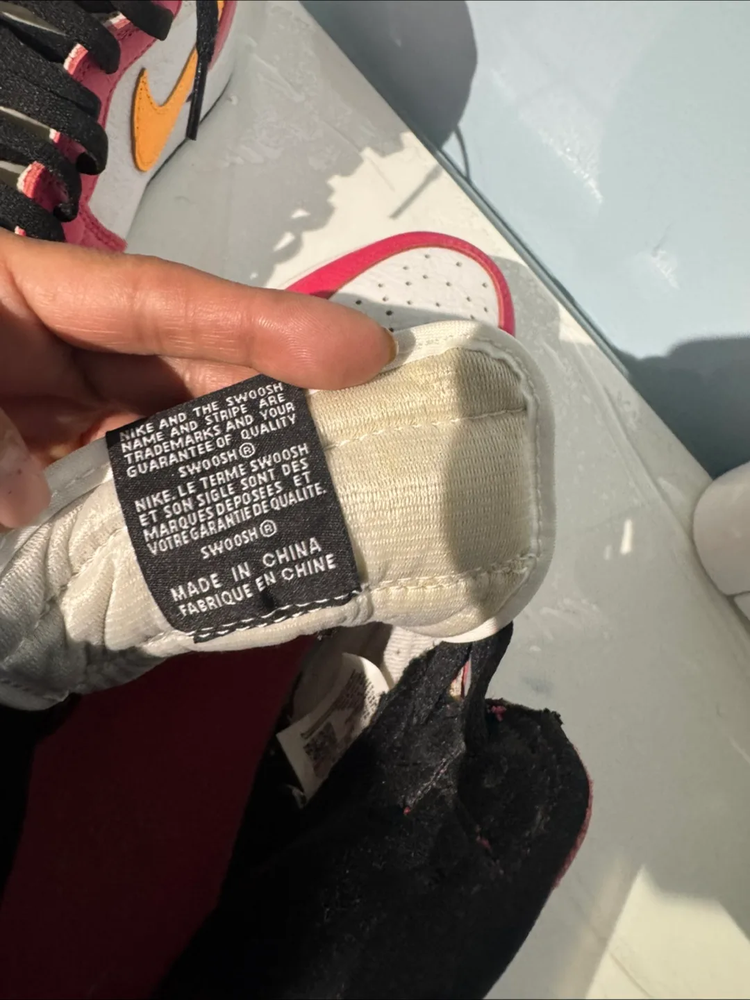 Nike Air Jordan 1 High Pink/Yellow image indicator(4)
