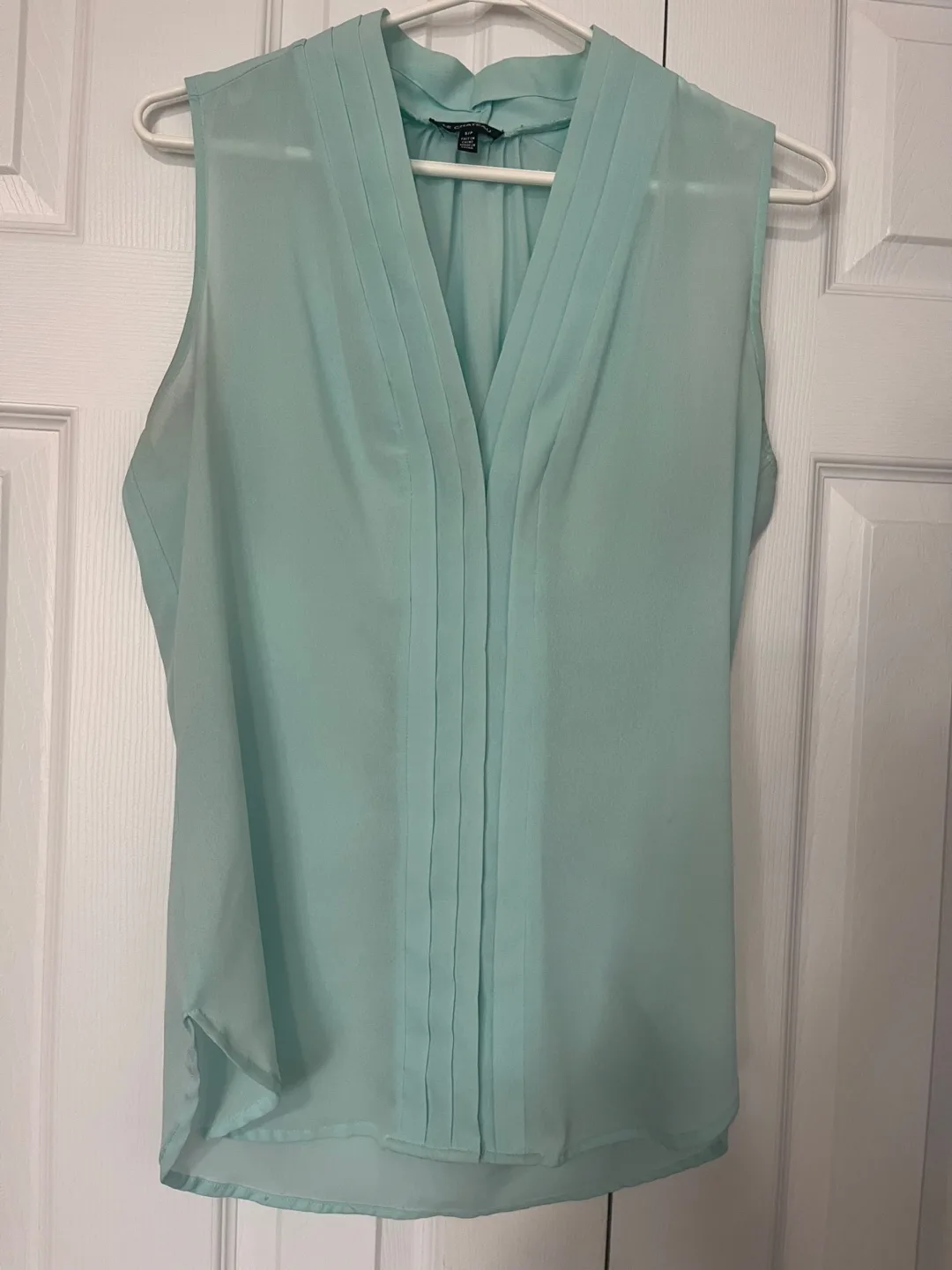 Le Chateau Sleeveless Blouse - Size S thumbnail
