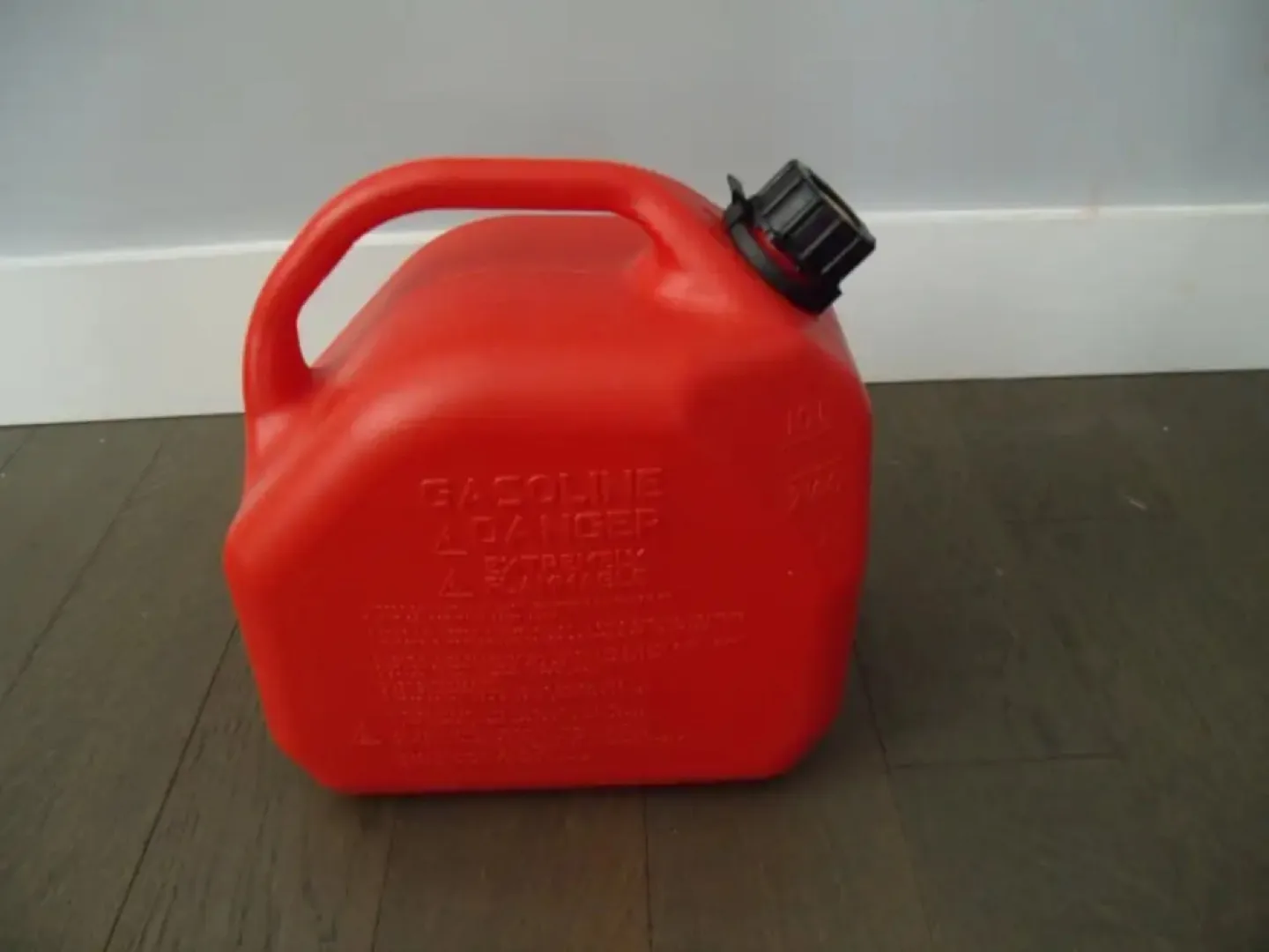 Red Gasoline Container - 10L thumbnail