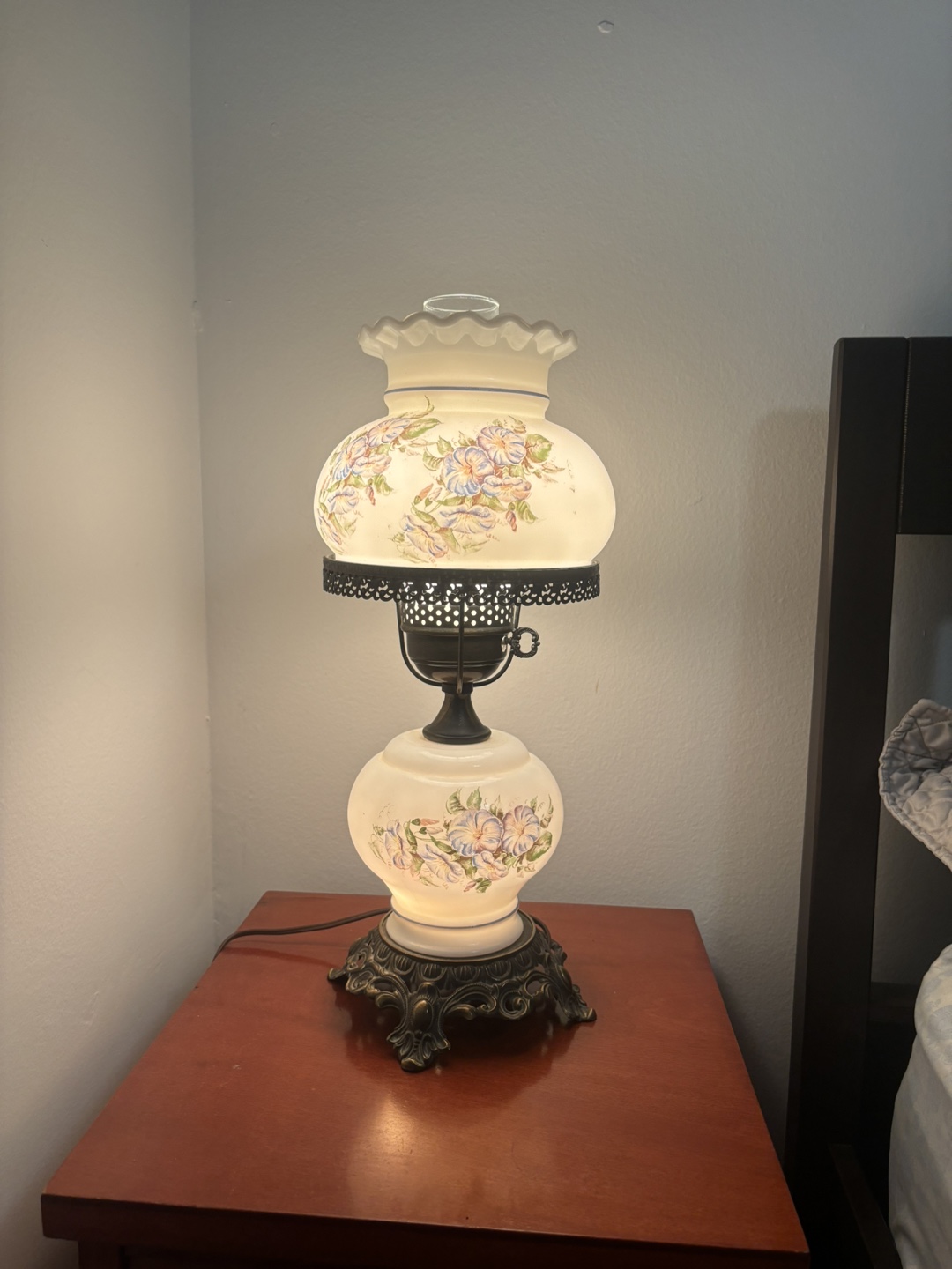 Vintage Floral Parlour Lamp - photo 2
