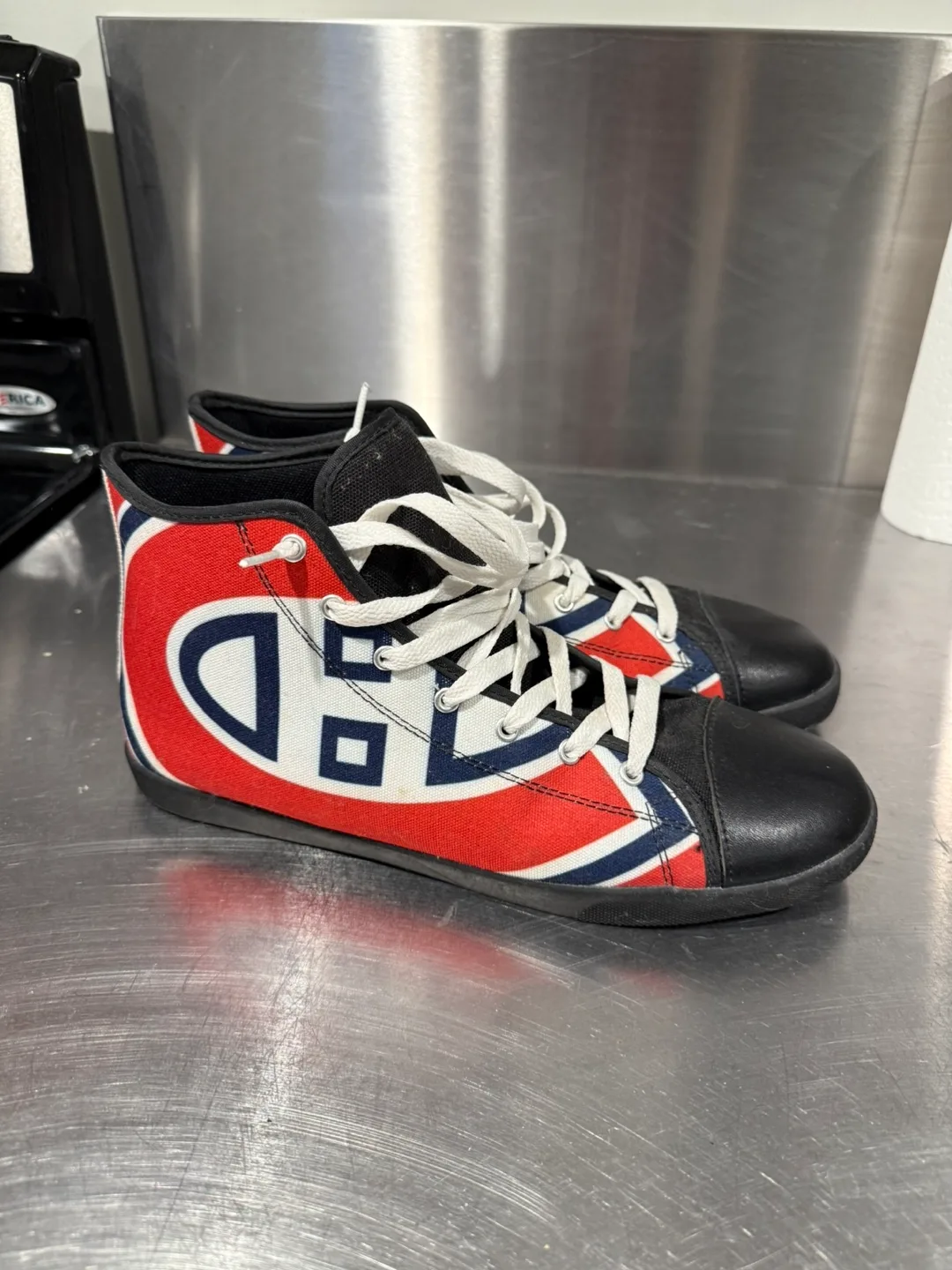 Montreal Canadiens RARE shoes image indicator(2)