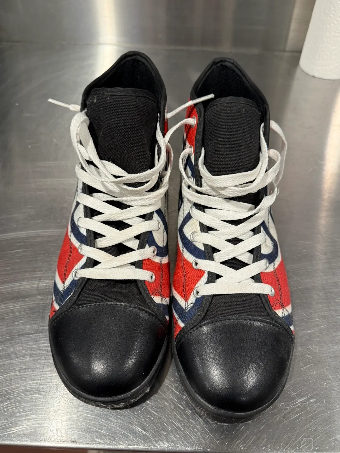 Montreal Canadiens RARE shoes image indicator(3)