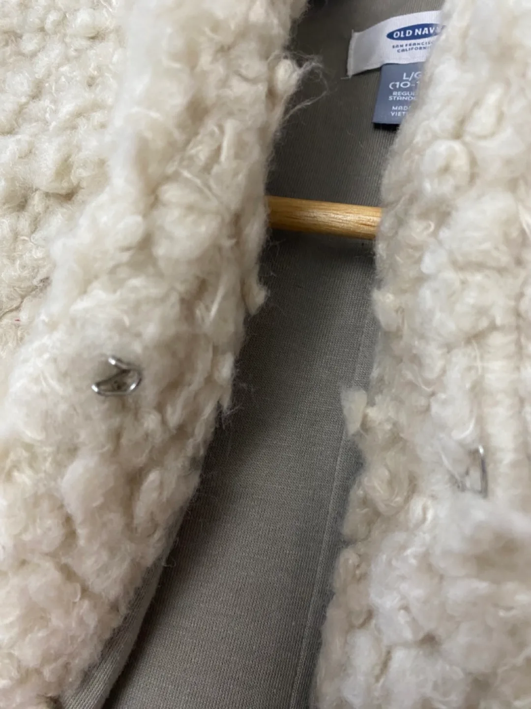 BNWT Girls Sherpa Jacket - Size L (10-12) image indicator(5)