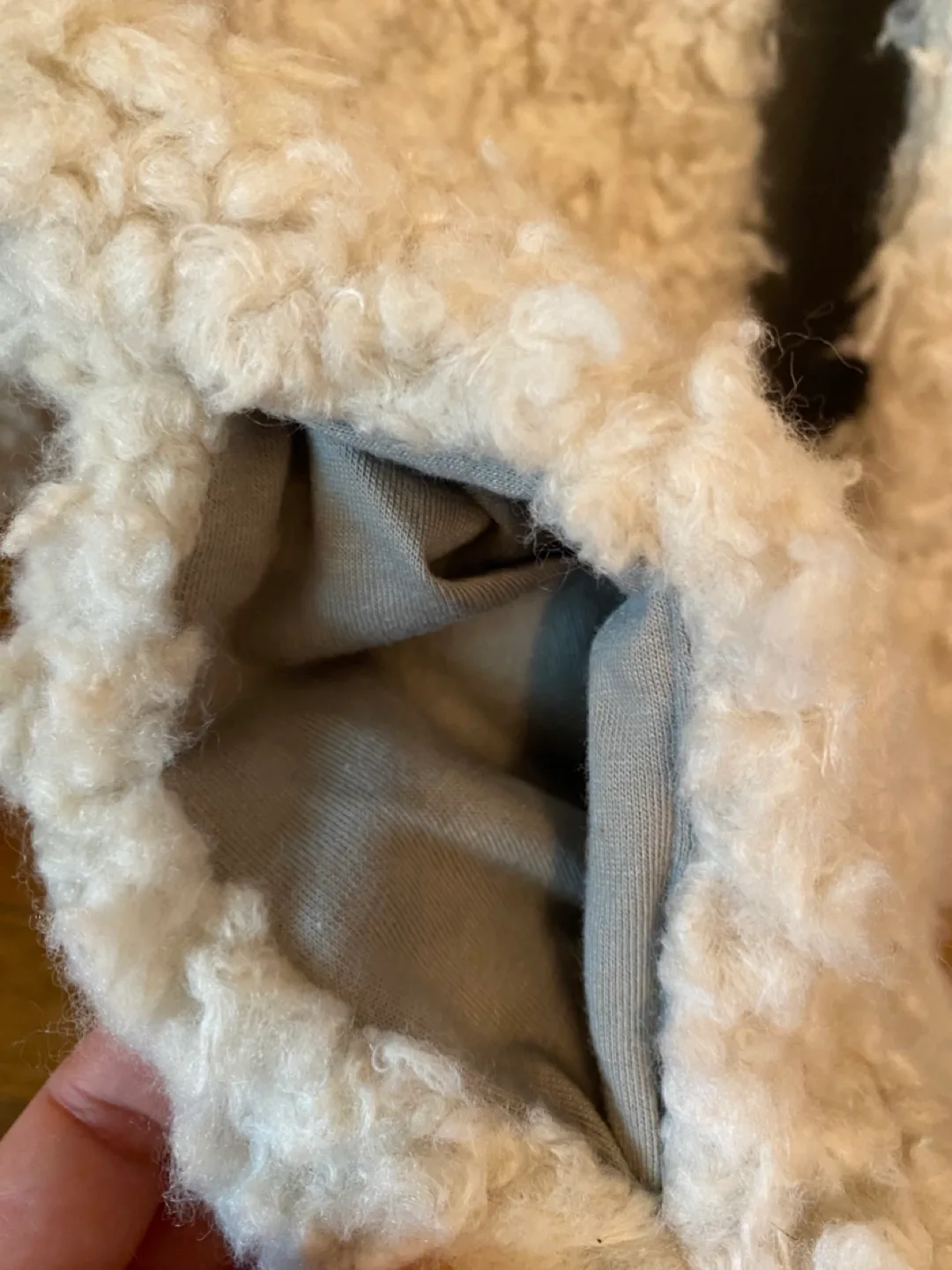 BNWT Girls Sherpa Jacket - Size L (10-12) image indicator(4)