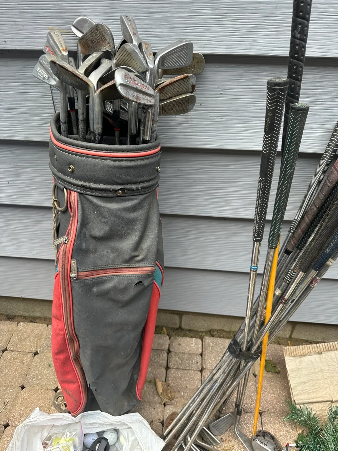Used Golf Clubs & Bag image indicator(3)