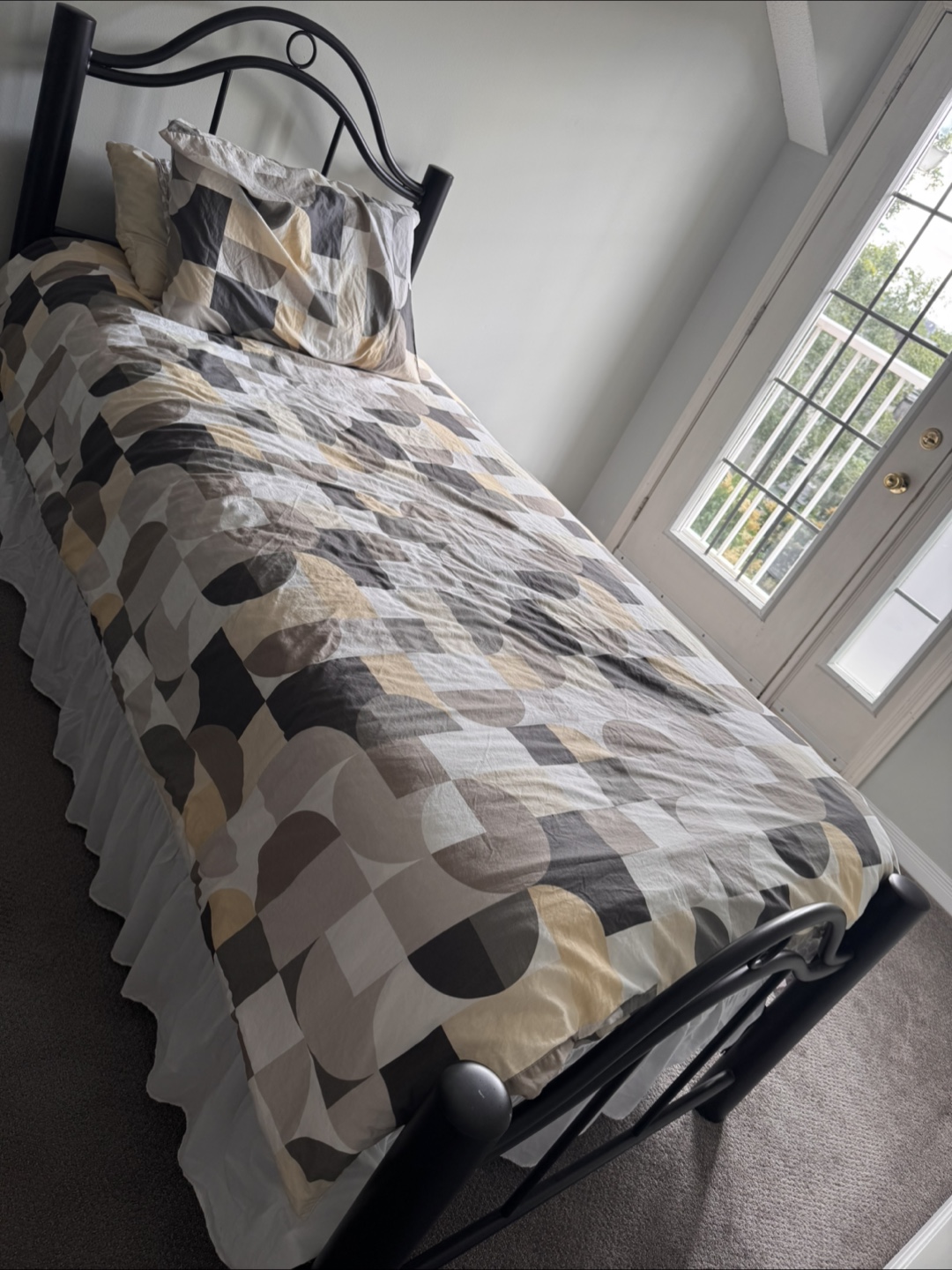 Twin Bed Frame & Mattress