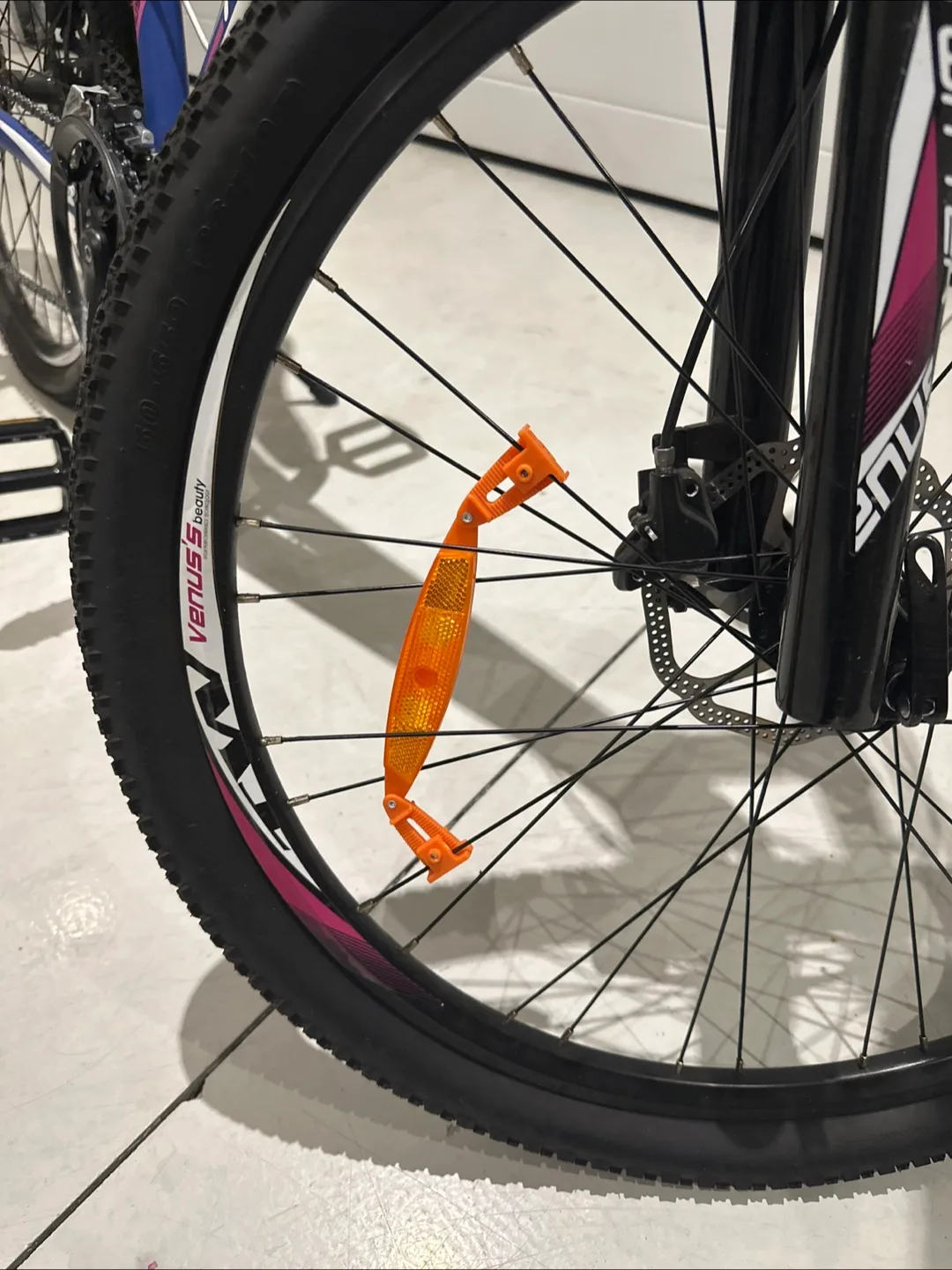 Customized Twitter Venus 26 inch Mountain Bike for women image indicator(6)