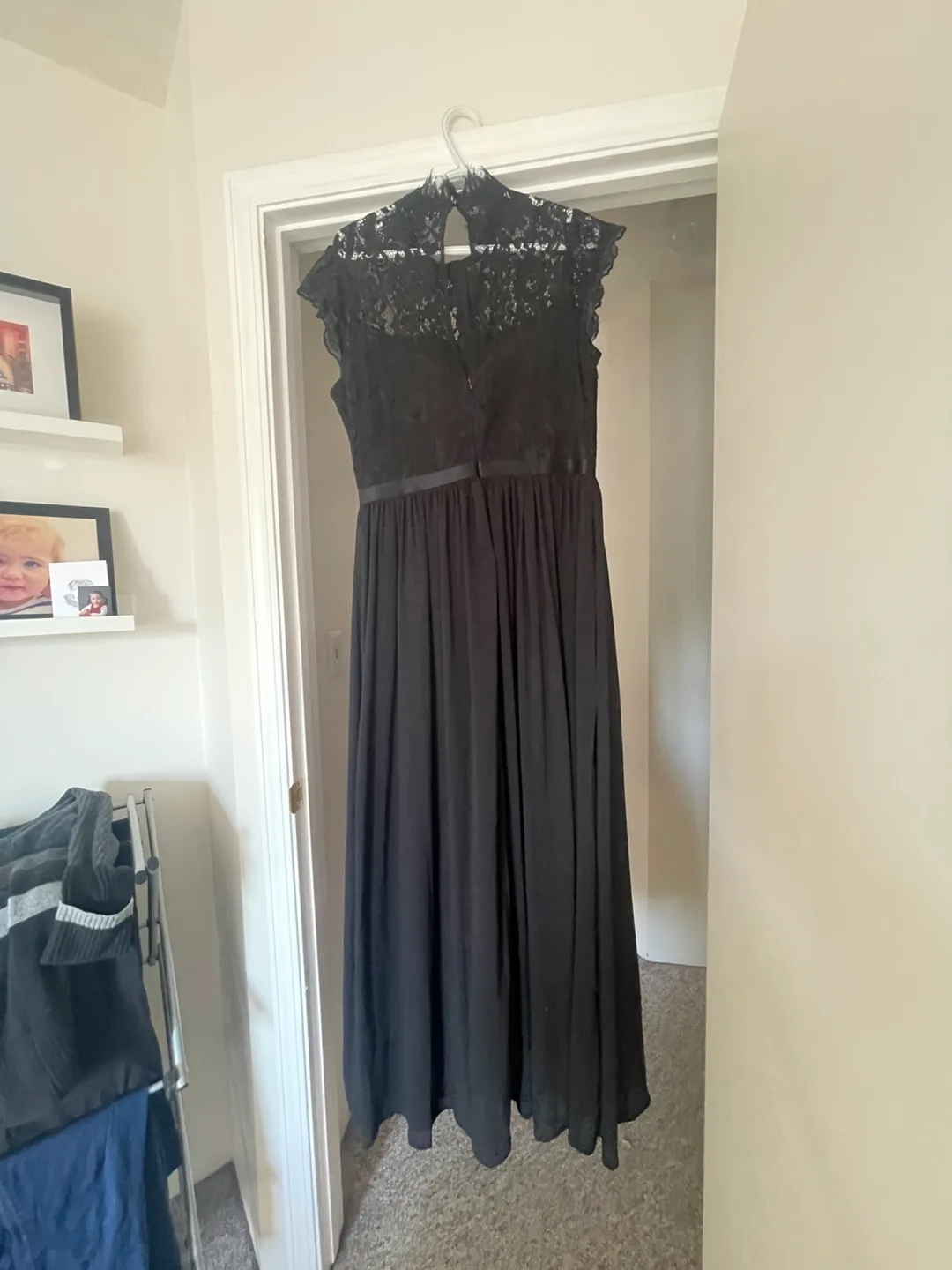 Black Gown - Shien - Large thumbnail