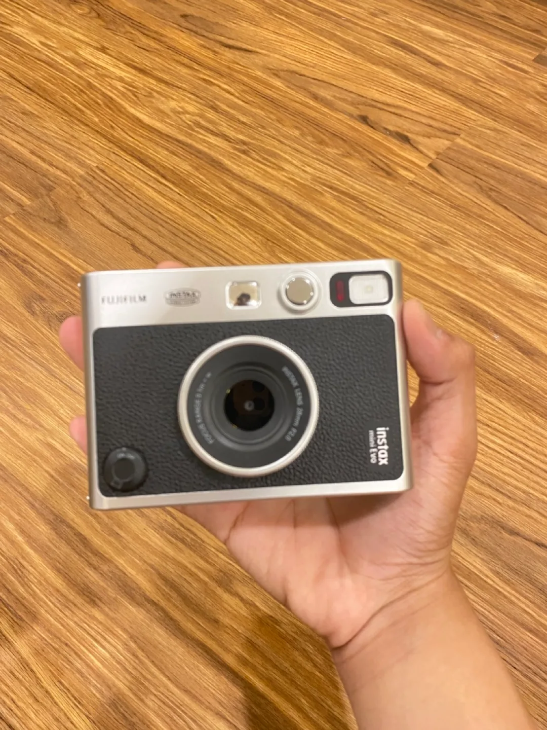 Fujifilm Instax Mini Evo Hybrid Instant Camera (New) image indicator(6)