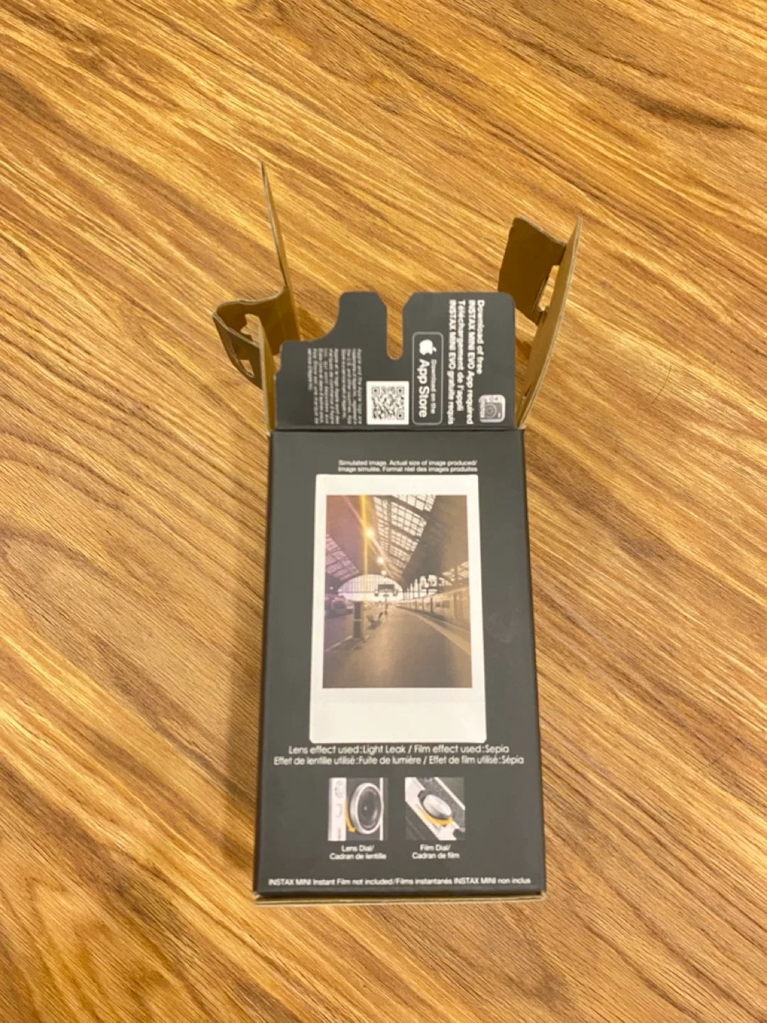 Fujifilm Instax Mini Evo Hybrid Instant Camera (New) image indicator(3)