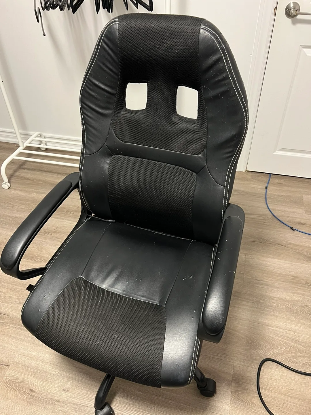 Black leather Gaming Chair image indicator(2)