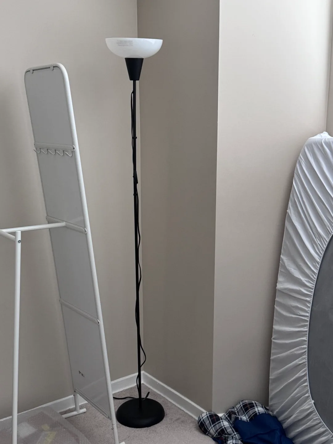 IKEA Floor Lamp - with required Bulb thumbnail