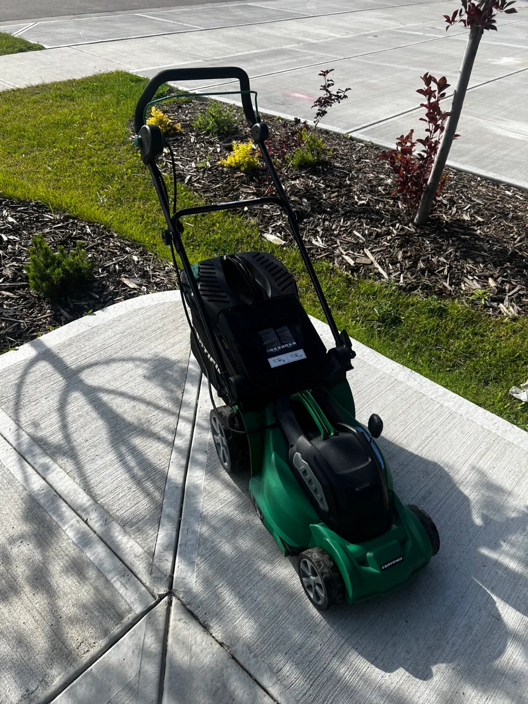 Certified Electric Lawn Mower thumbnail