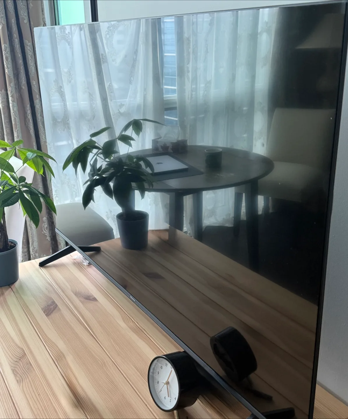 Hisense 55" Smart TV image indicator(2)