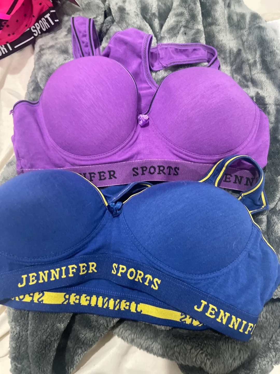 Jennifer Sports Bra 36C thumbnail