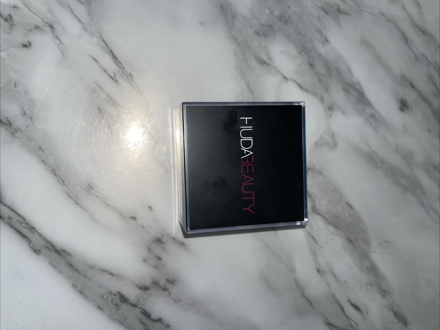 Huda Beauty Easy Bake Loose Baking & Setting Powder