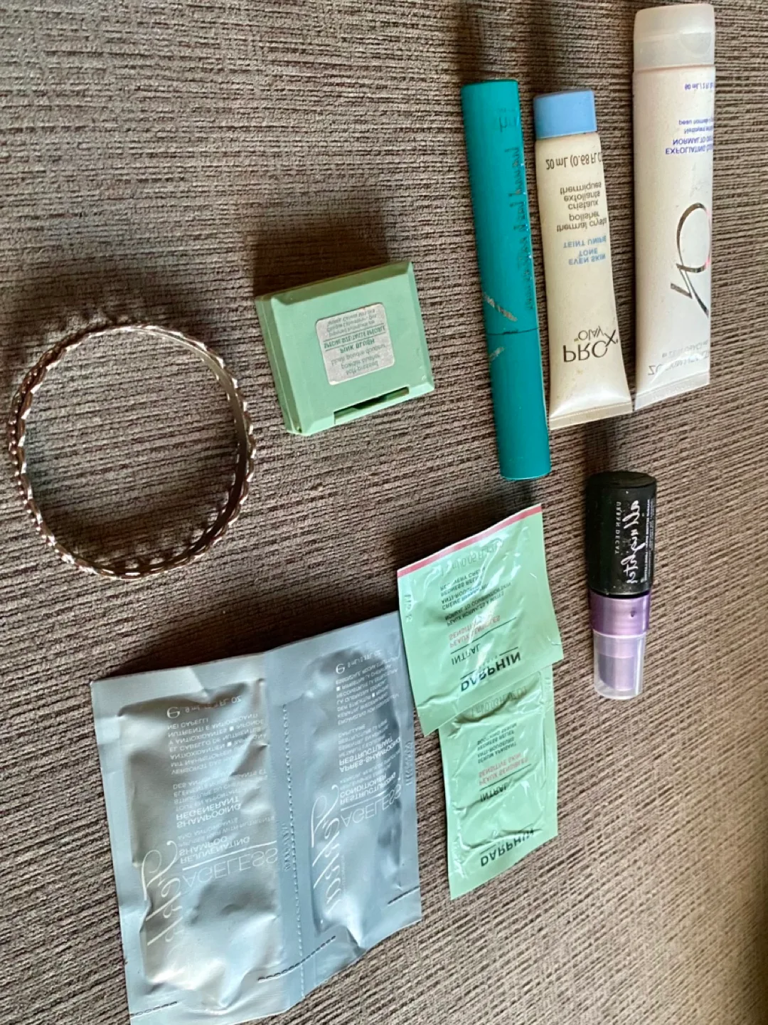 Free cycle Mixed Beauty Products Lot thumbnail