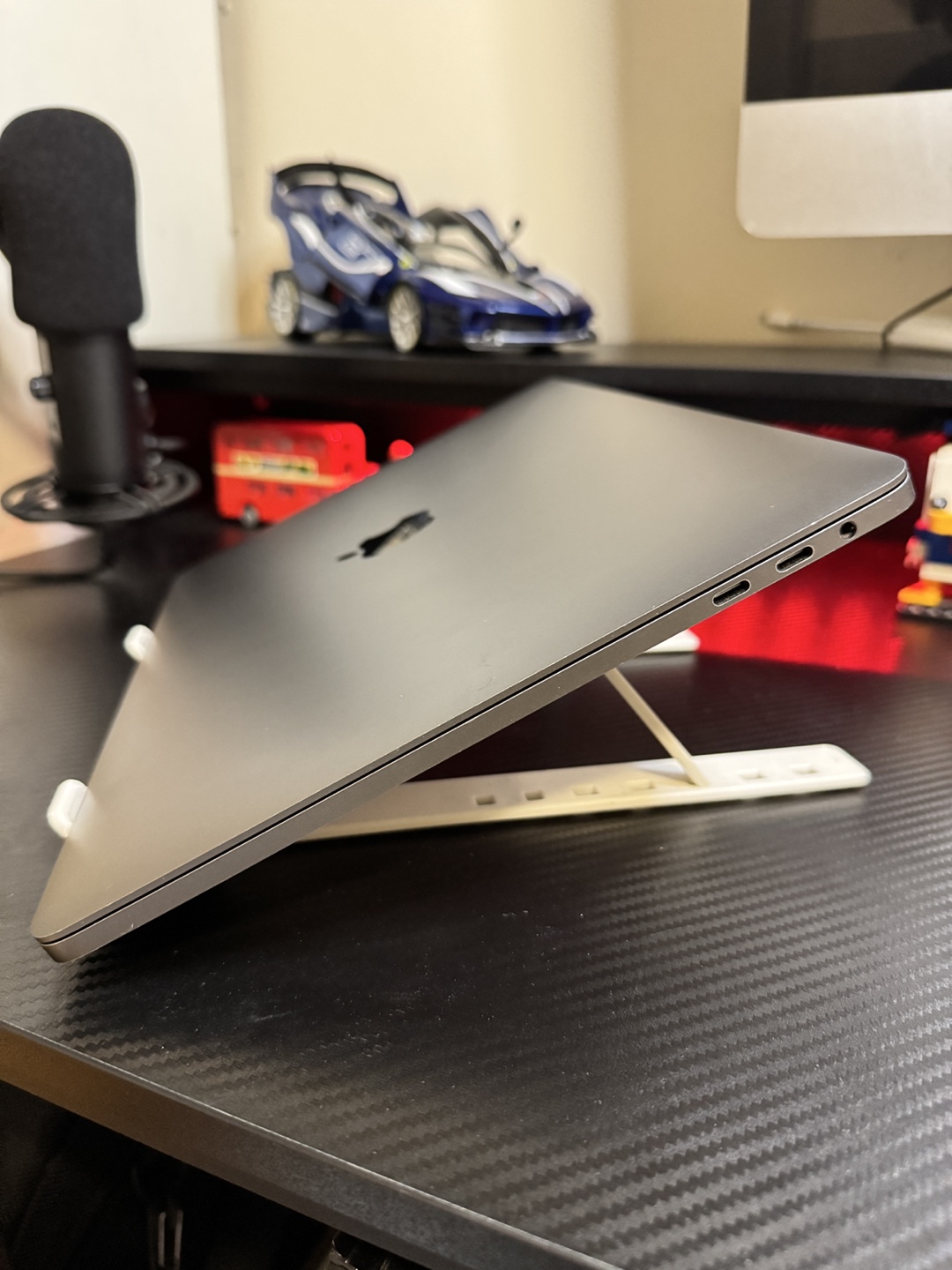 MacBook Pro 13” (2017) – 16GB RAM / 512GB SSD - photo 3