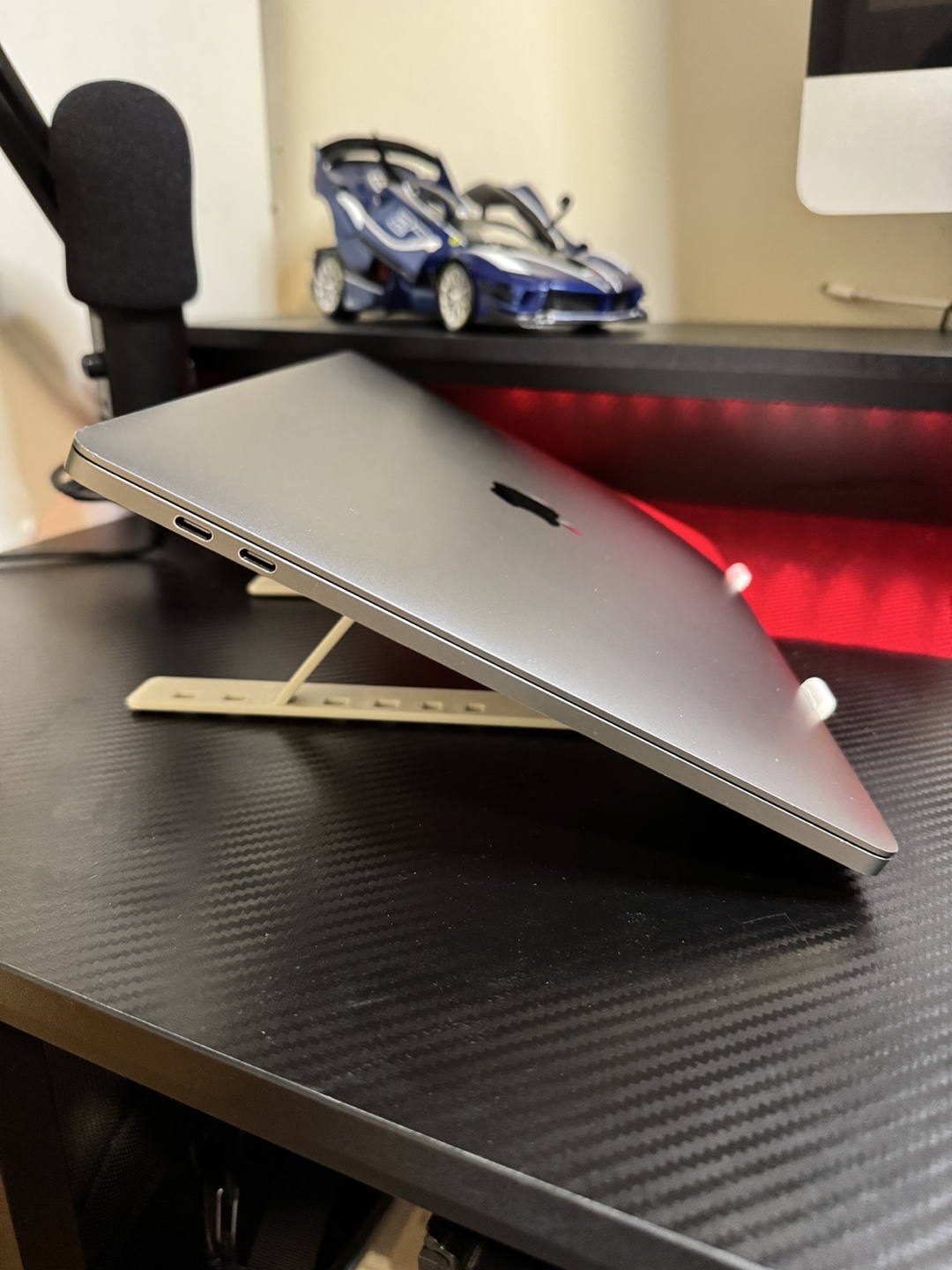 MacBook Pro 13” (2017) – 16GB RAM / 512GB SSD - photo 2