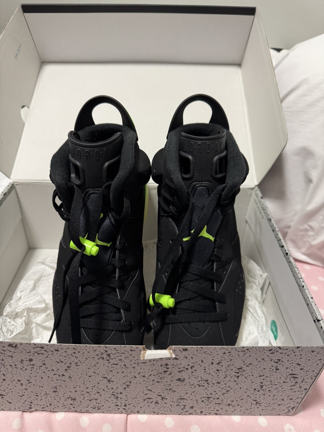 Air Jordan Retro 6 Electric Green - photo 2
