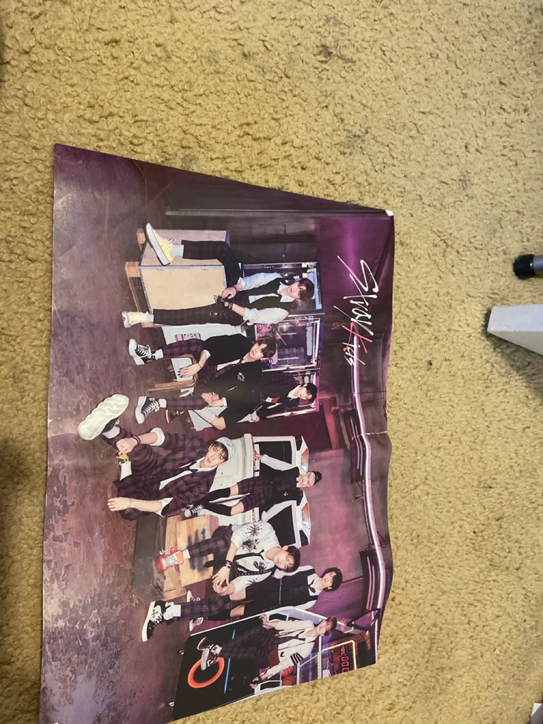 K-pop posters thumbnail