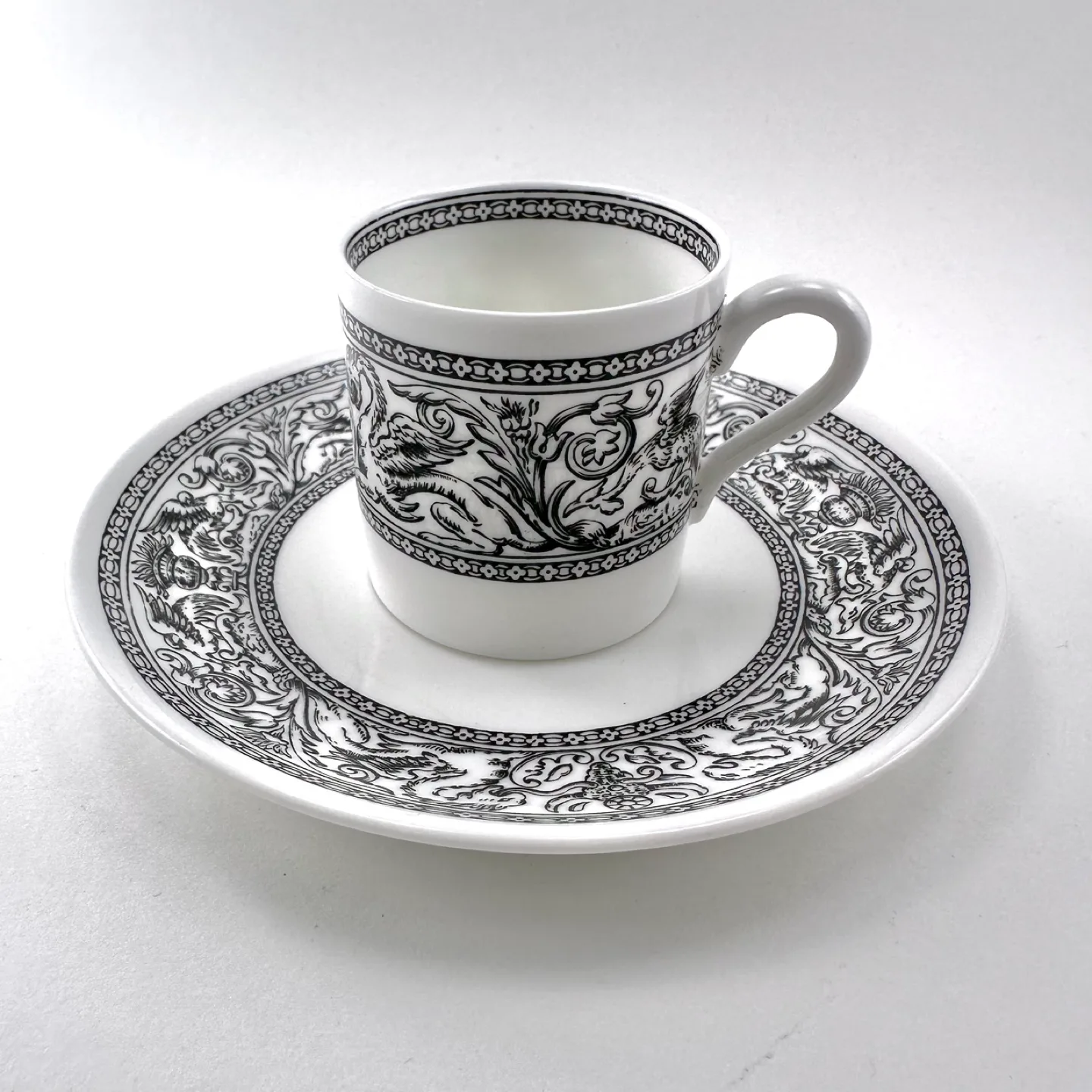 Set 4 Wedgwood black Florentine demitasses thumbnail