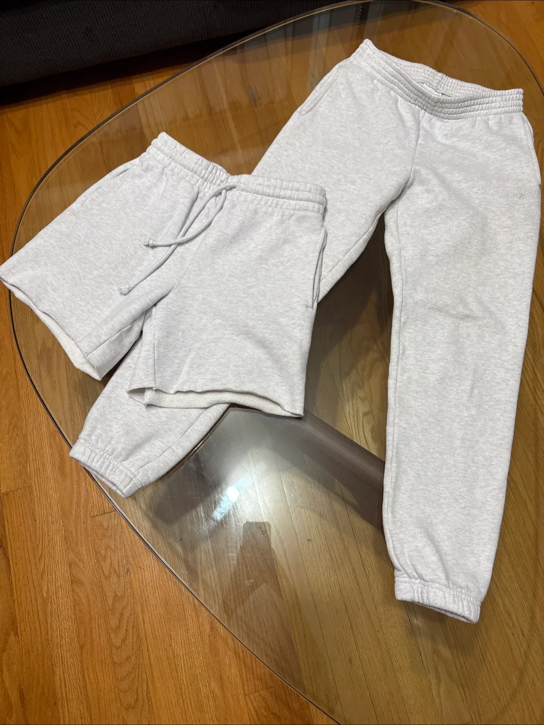 #freecycle xs cozy fleece (Aritzia/TNACozy) thumbnail