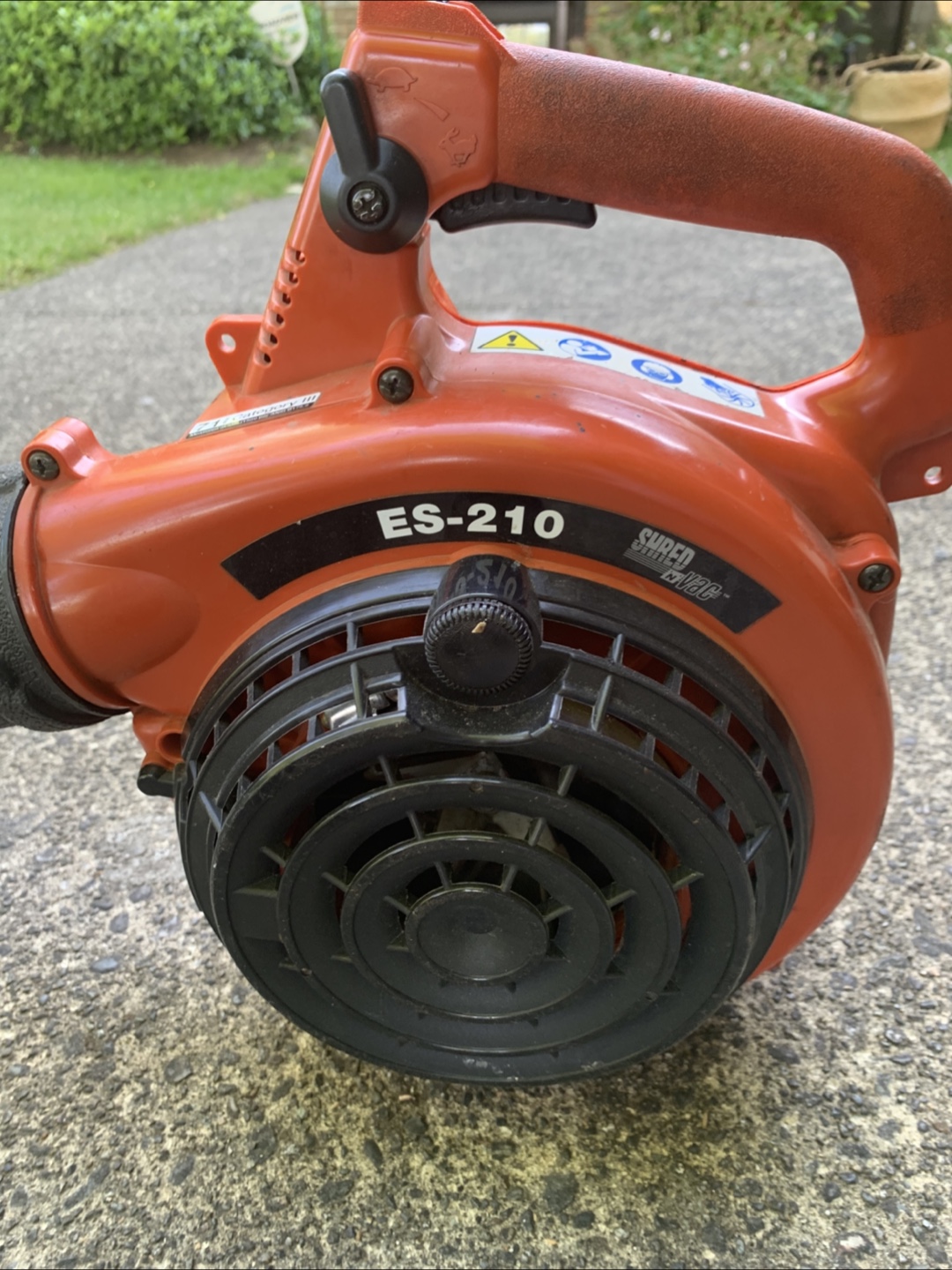 Echo ES-210 Shred 'N' Vac Blower - photo 2