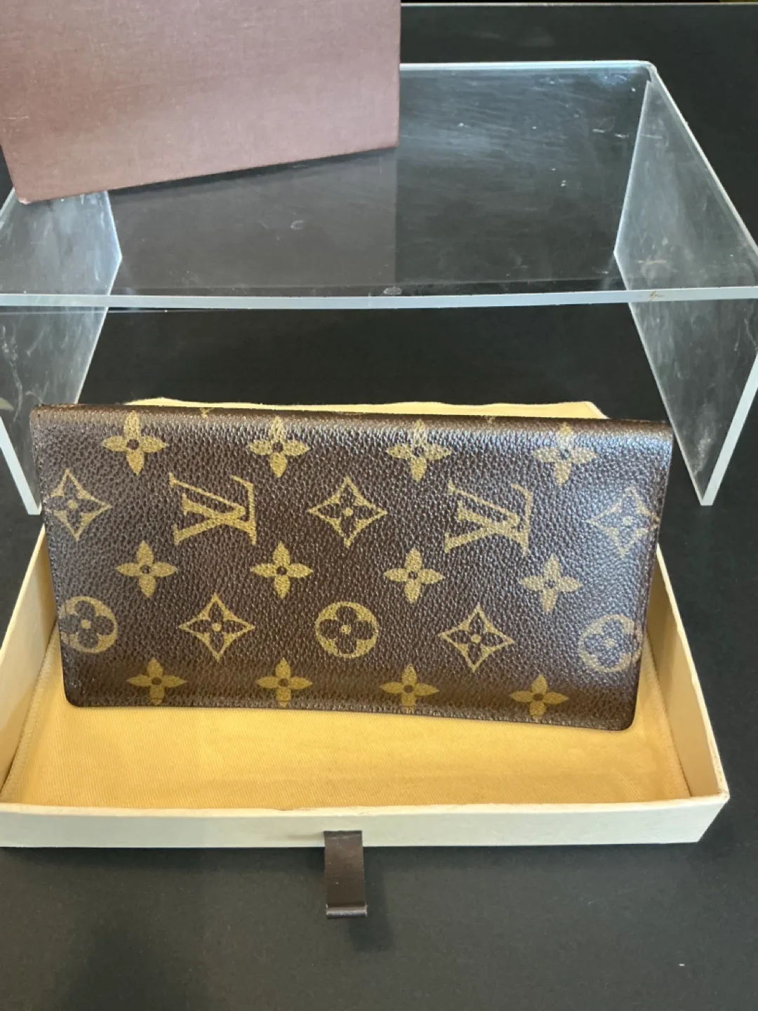 Vintage*** Louis Vuitton Bi-Fold Wallet thumbnail