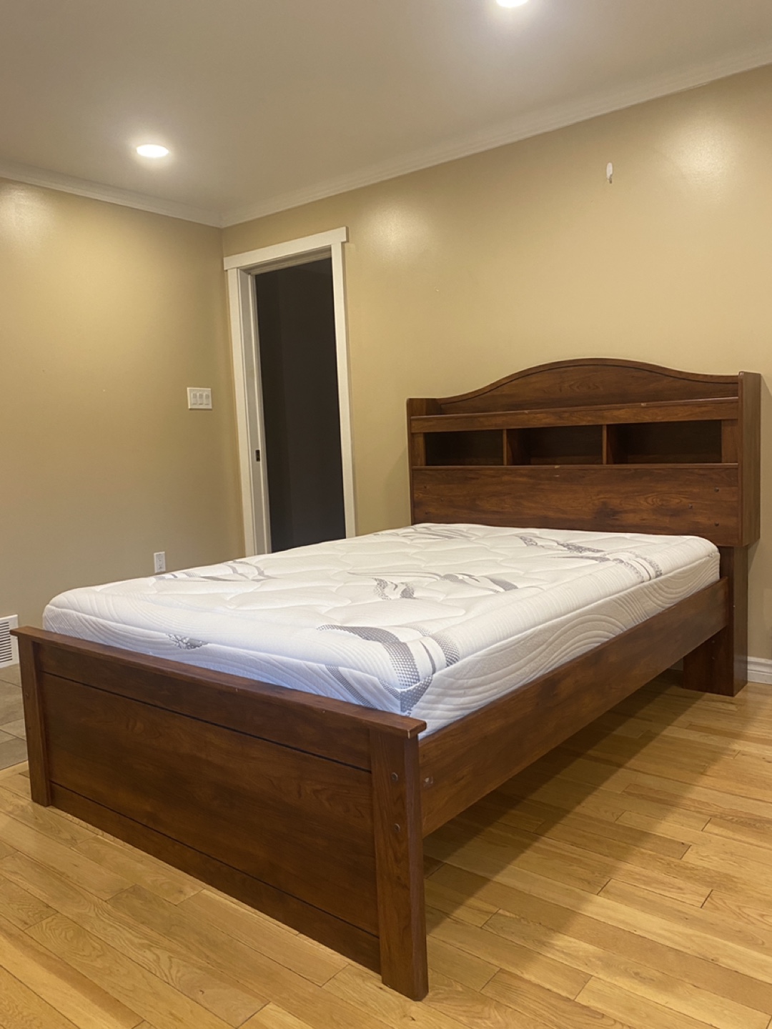 Full / Double Bed Set with Foam Mattress Included (CAN DELIVER) - photo 4