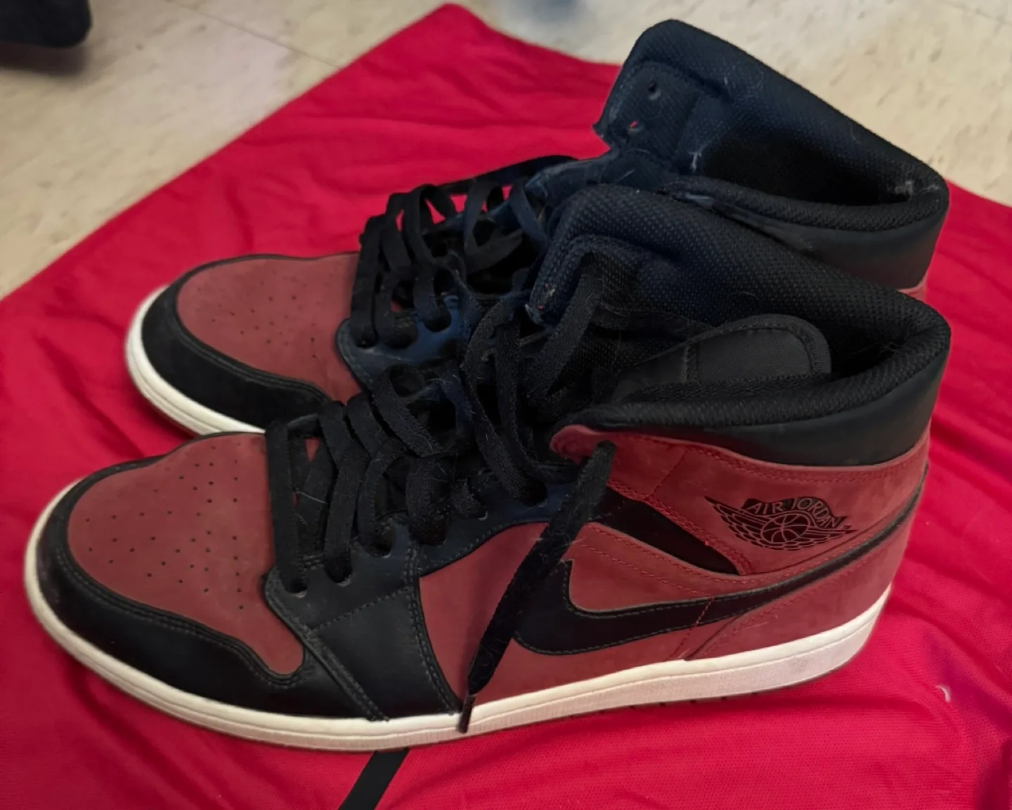Nike Air Jordan 1 High, US 11 thumbnail