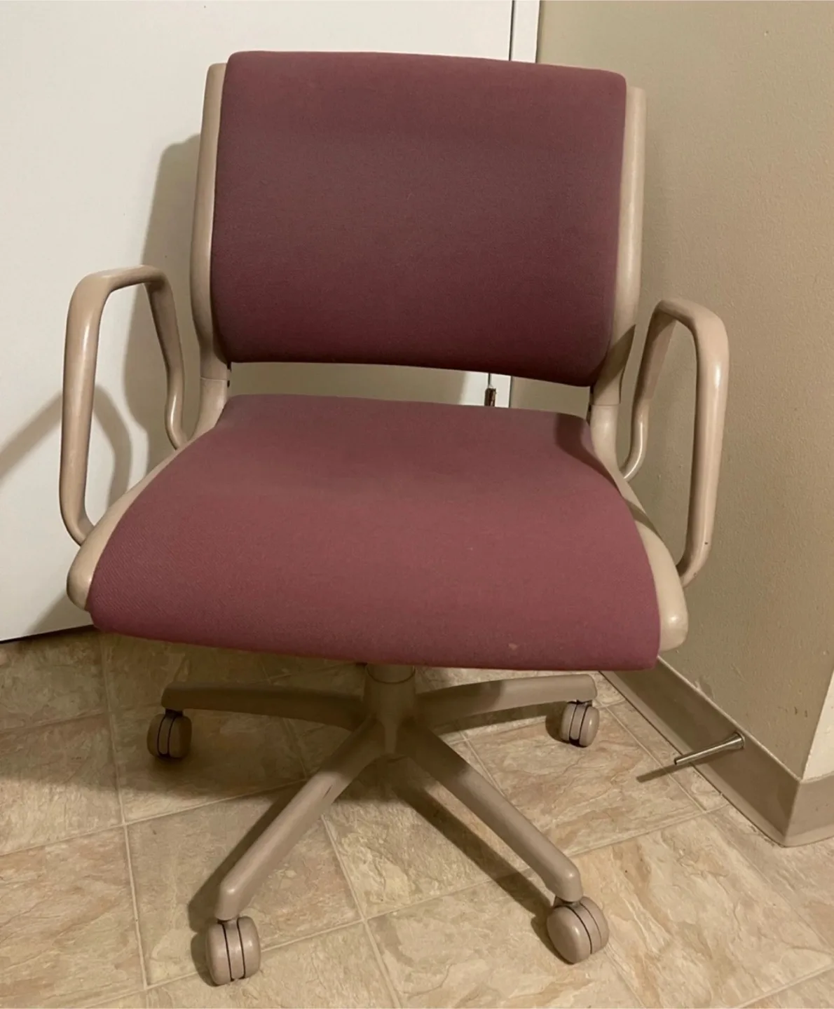 Comfortable Office Chair - Burgundy and Beige thumbnail