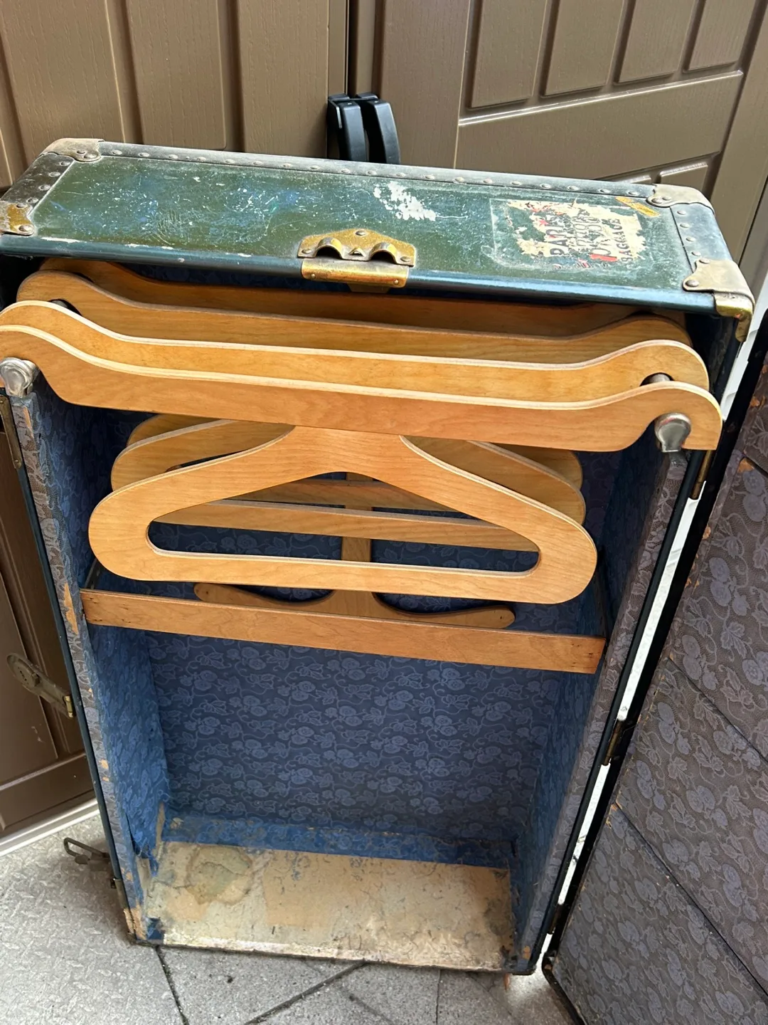 Vintage Wardrobe Trunk with Drawers & Hangers thumbnail