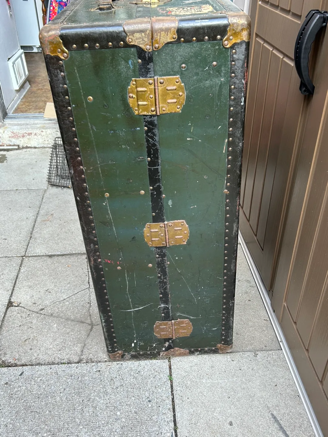 Vintage Wardrobe Trunk with Drawers & Hangers image indicator(6)