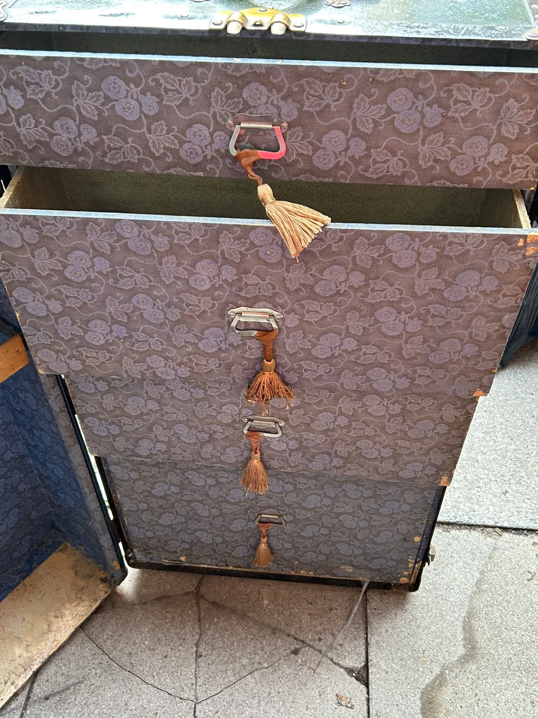 Vintage Wardrobe Trunk with Drawers & Hangers image indicator(3)