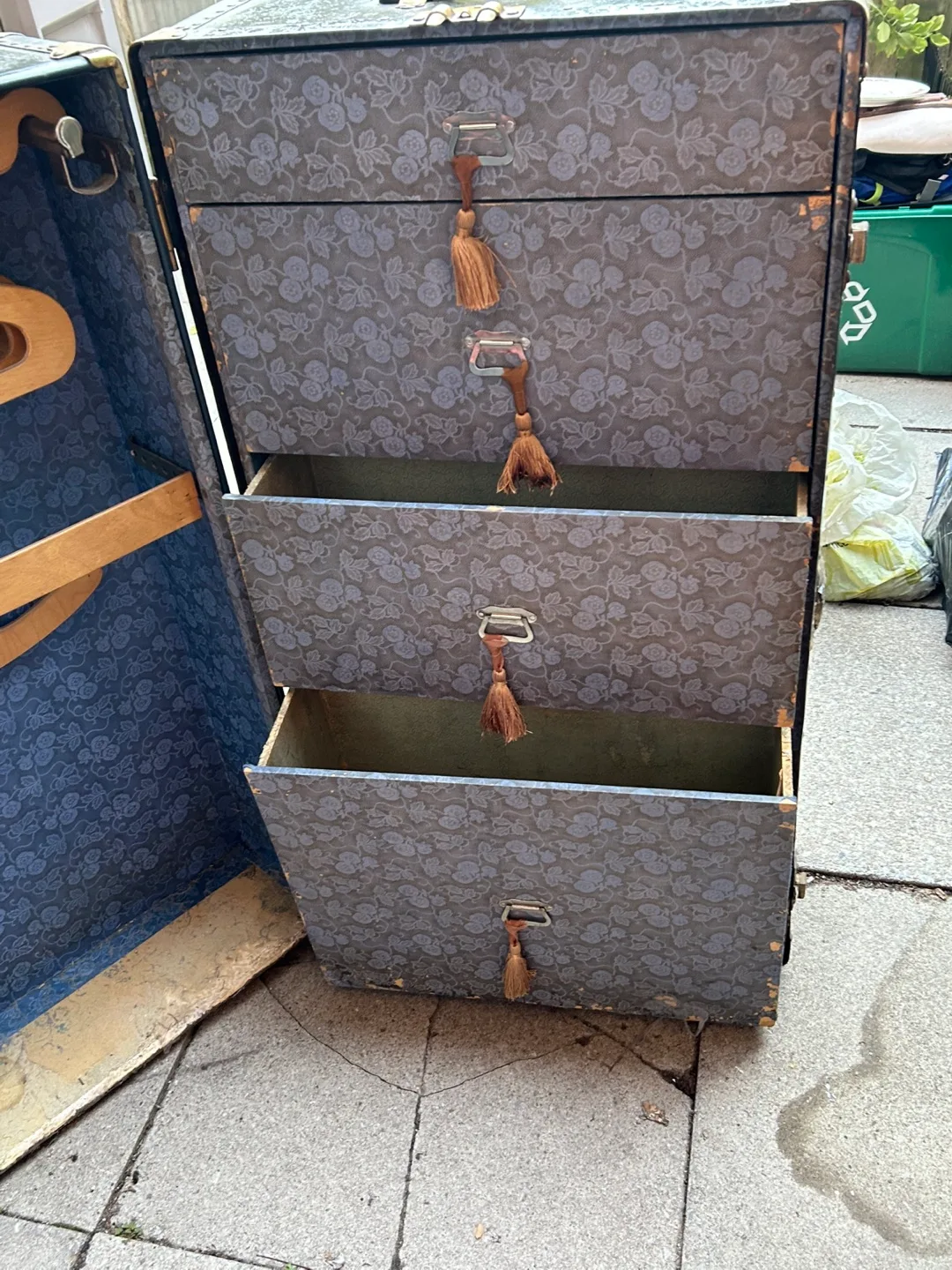 Vintage Wardrobe Trunk with Drawers & Hangers image indicator(2)