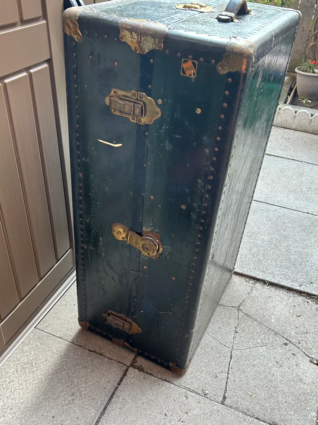 Vintage Wardrobe Trunk with Drawers & Hangers image indicator(8)