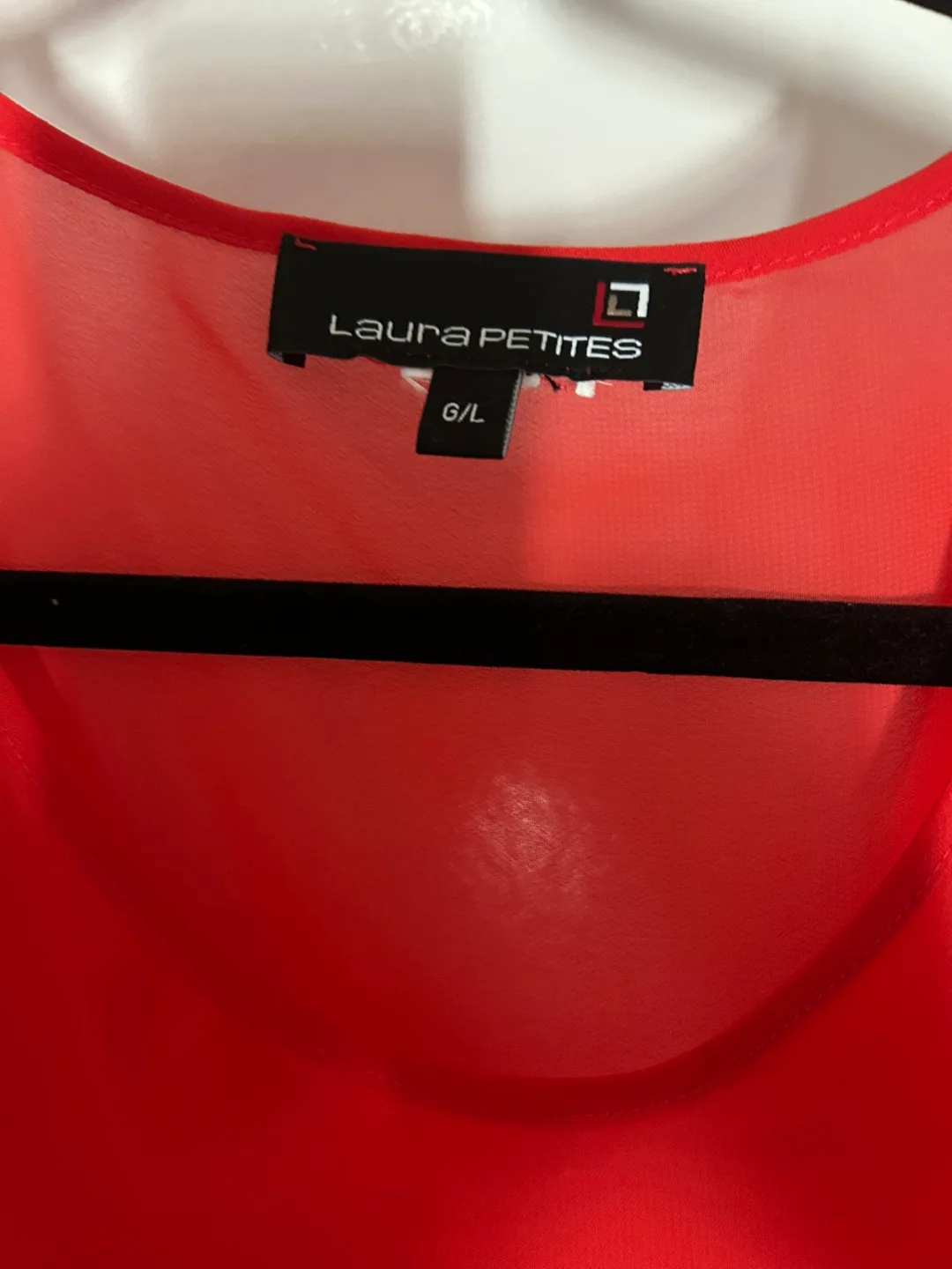 Laura Petites Red Blouse - Size G/L image indicator(3)